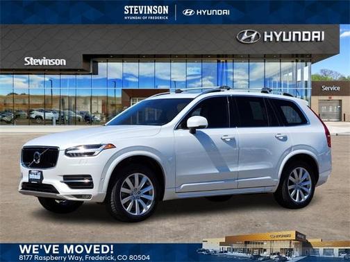 2016 Volvo XC90 T6 Momentum