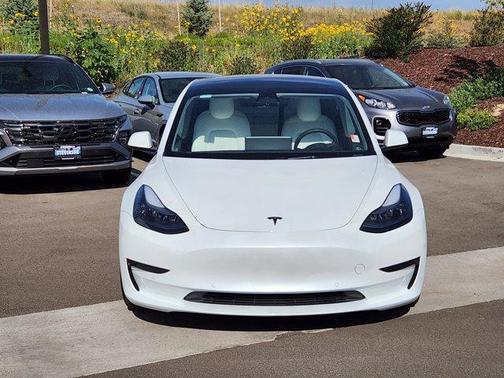 2022 Tesla Model 3 Base