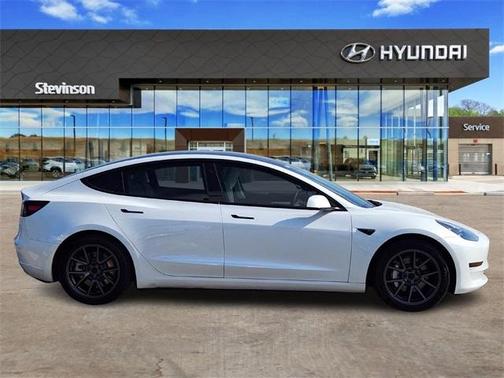2022 Tesla Model 3 Base