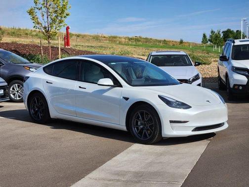 2022 Tesla Model 3 Base