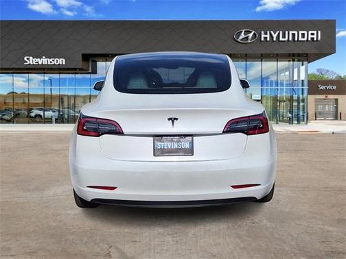 2022 Tesla Model 3 Base
