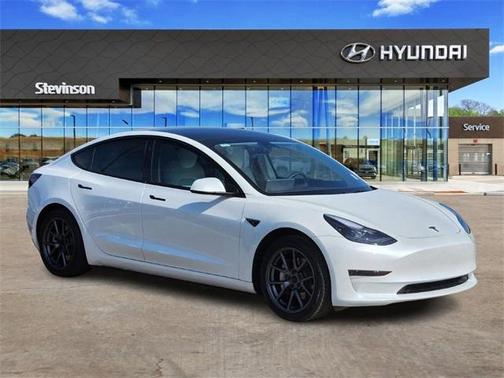 2022 Tesla Model 3 Base