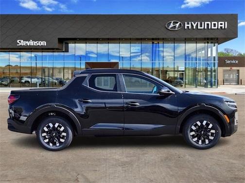 2025 Hyundai SANTA CRUZ SEL Activity