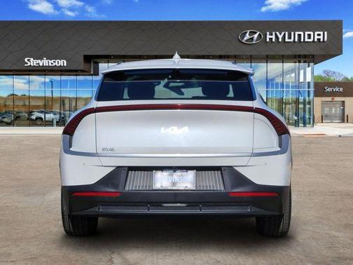 2024 Kia EV6 Light Long Range