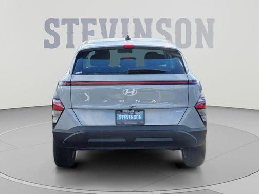 Cyber Gray Metallic 2026 Hyundai KONA SE