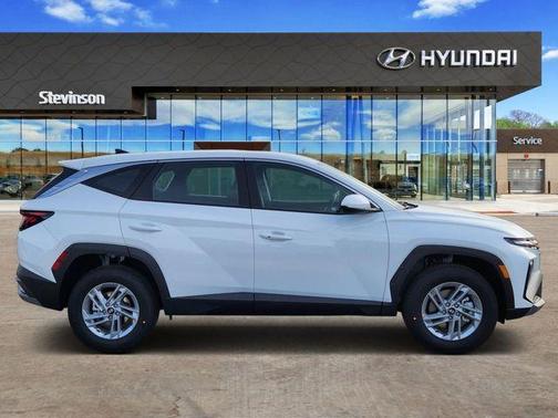 Serenity White Pearl 2026 Hyundai TUCSON SE