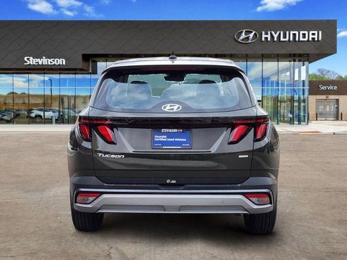 2025 Hyundai TUCSON SE