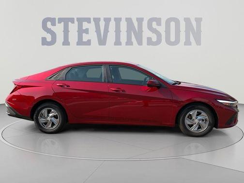 Red 2025 Hyundai ELANTRA SE