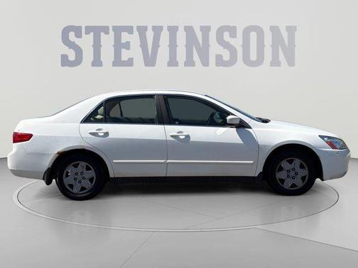 White 2005 Honda Accord LX