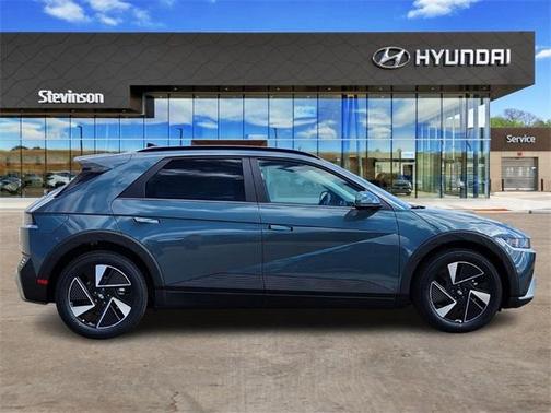 2025 Hyundai IONIQ 5 SEL