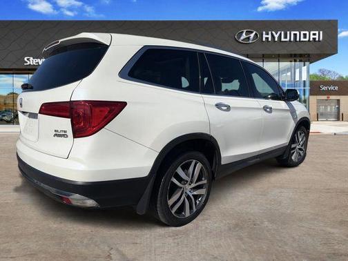 White Diamond Pearl 2018 Honda Pilot Elite