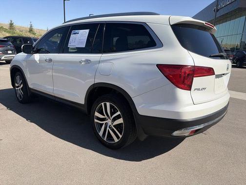White Diamond Pearl 2018 Honda Pilot Elite