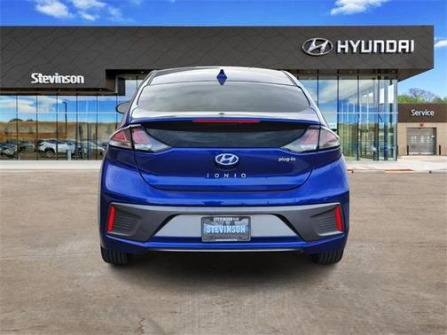 2022 Hyundai IONIQ Plug-In Hybrid SEL