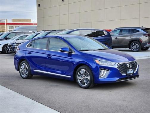 2022 Hyundai IONIQ Plug-In Hybrid SEL