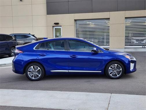 2022 Hyundai IONIQ Plug-In Hybrid SEL
