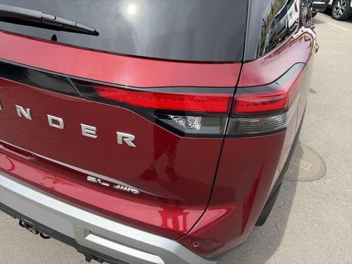 Scarlet Ember 2023 Nissan Pathfinder SL
