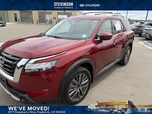 Scarlet Ember 2023 Nissan Pathfinder SL