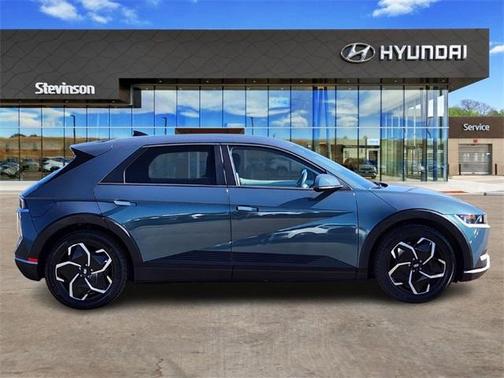 2024 Hyundai IONIQ 5 SE