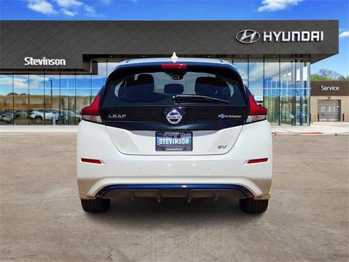 2021 Nissan Leaf SV