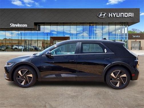 2025 Hyundai IONIQ 5 SE