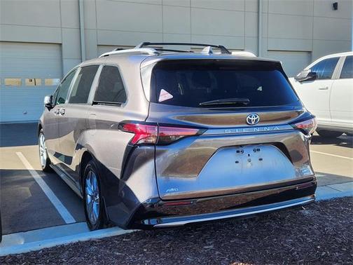 2023 Toyota Sienna Limited