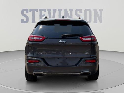 Granite Crystal Clearcoat Metallic 2018 Jeep Cherokee Overland