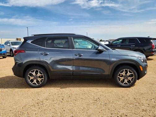 2023 Kia Seltos EX