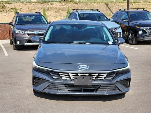 2024 Hyundai ELANTRA SE
