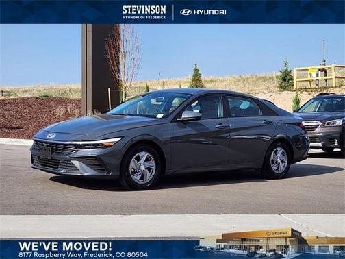 2024 Hyundai ELANTRA SE