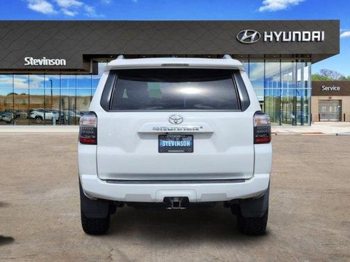 Super White 2018 Toyota 4Runner SR5 Premium