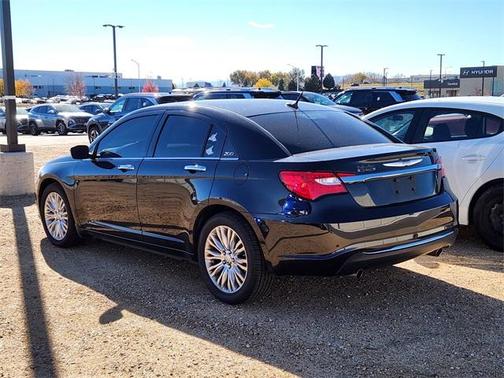 2011 Chrysler 200 Limited