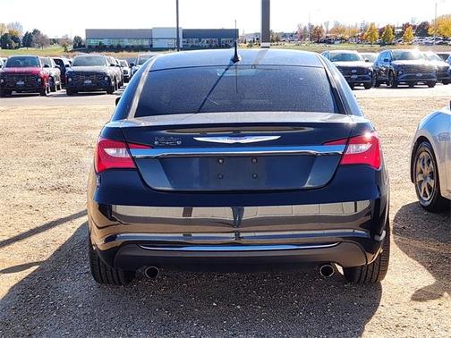 2011 Chrysler 200 Limited