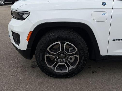 Bright White Clearcoat 2022 Jeep Grand Cherokee 4xe Trailhawk