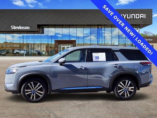 2025 Nissan Pathfinder Platinum