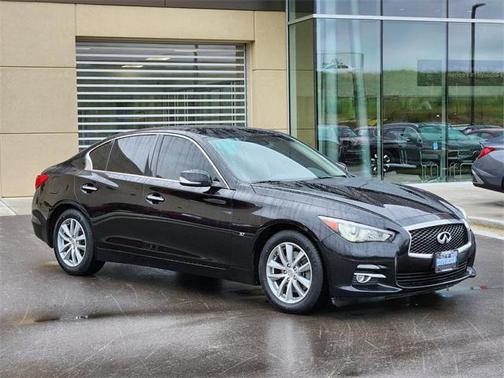 2015 INFINITI Q50 Base