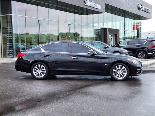 2015 INFINITI Q50 Base