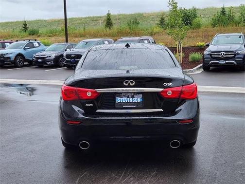 2015 INFINITI Q50 Base