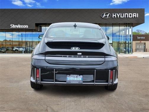 2025 Hyundai IONIQ 6 SEL
