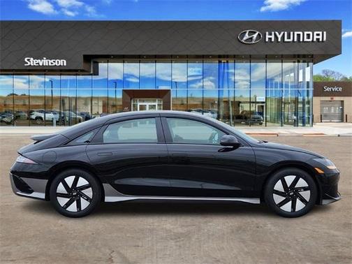 2025 Hyundai IONIQ 6 SEL