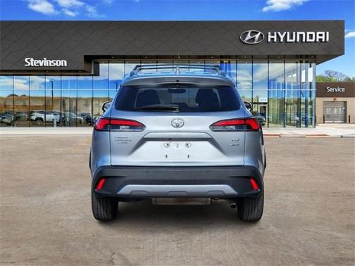 2022 Toyota Corolla Cross XLE