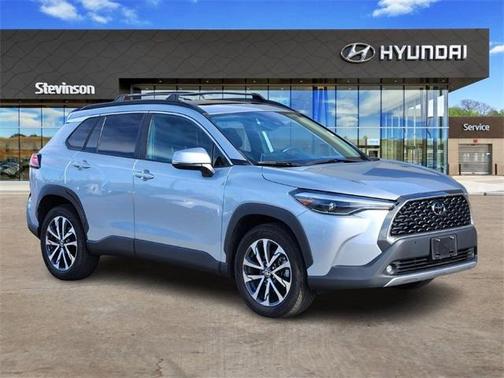 2022 Toyota Corolla Cross XLE