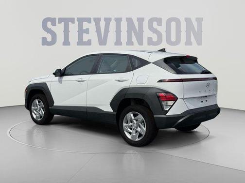 White 2027 Hyundai KONA SE