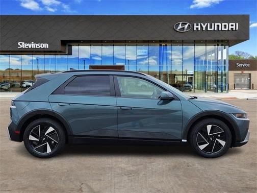 2025 Hyundai IONIQ 5 SEL