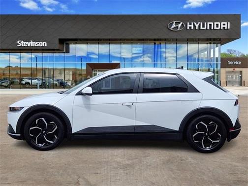 2022 Hyundai IONIQ 5 SEL