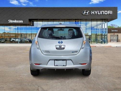 2016 Nissan Leaf SV