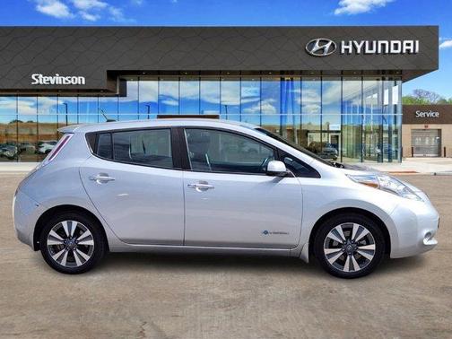 2016 Nissan Leaf SV