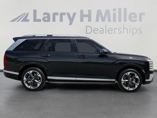 Abyss Black Pearl 2026 Hyundai Palisade Hybrid Limited