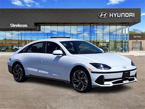 2025 Hyundai IONIQ 6 SEL