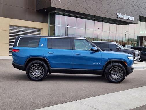 2024 Rivian R1S Adventure