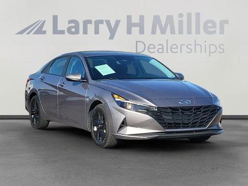 Metal 2023 Hyundai ELANTRA SEL